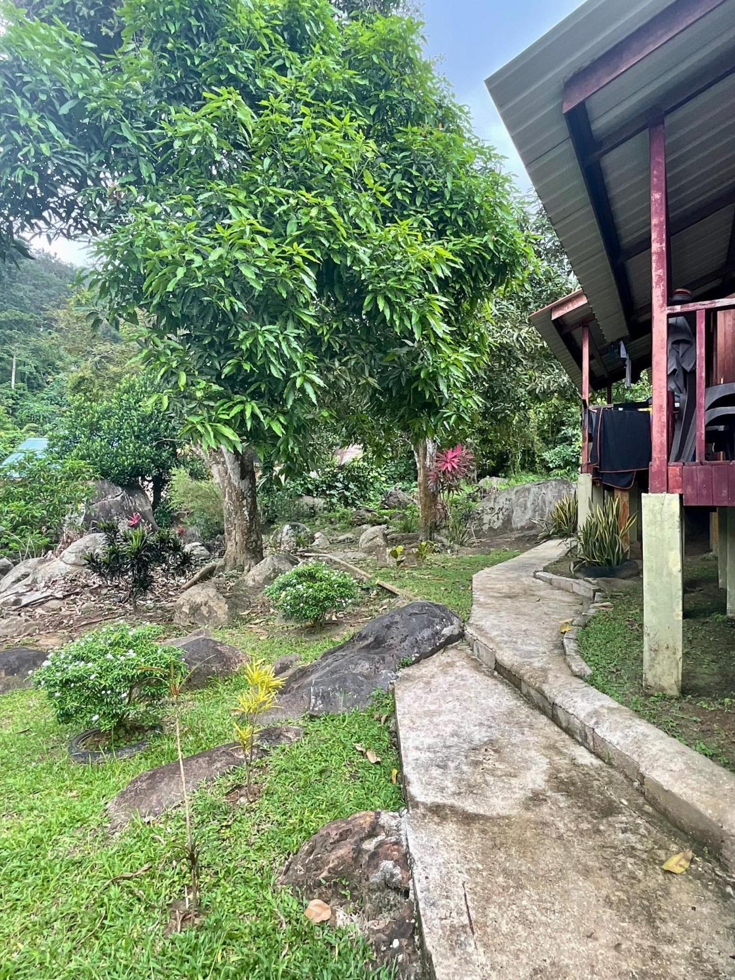 Abc Chalet Tioman Kampong Ayer Batang Ngoại thất bức ảnh